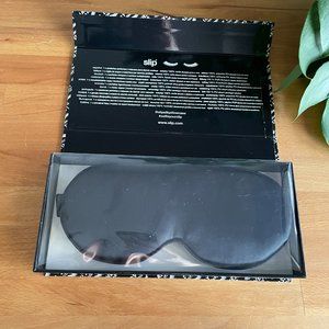 Slip Lovely Lashes contour sleep eye mask